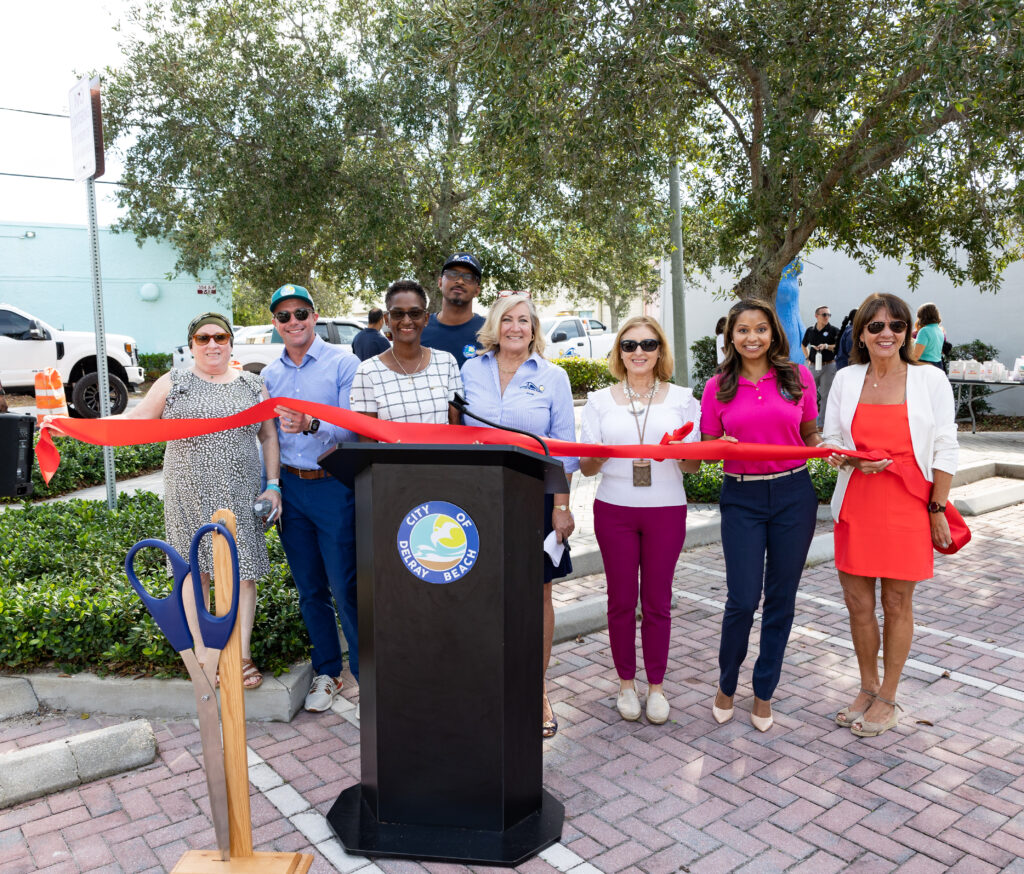 Group photo at the NE 3rd Avenue Ribbon Cutting Event